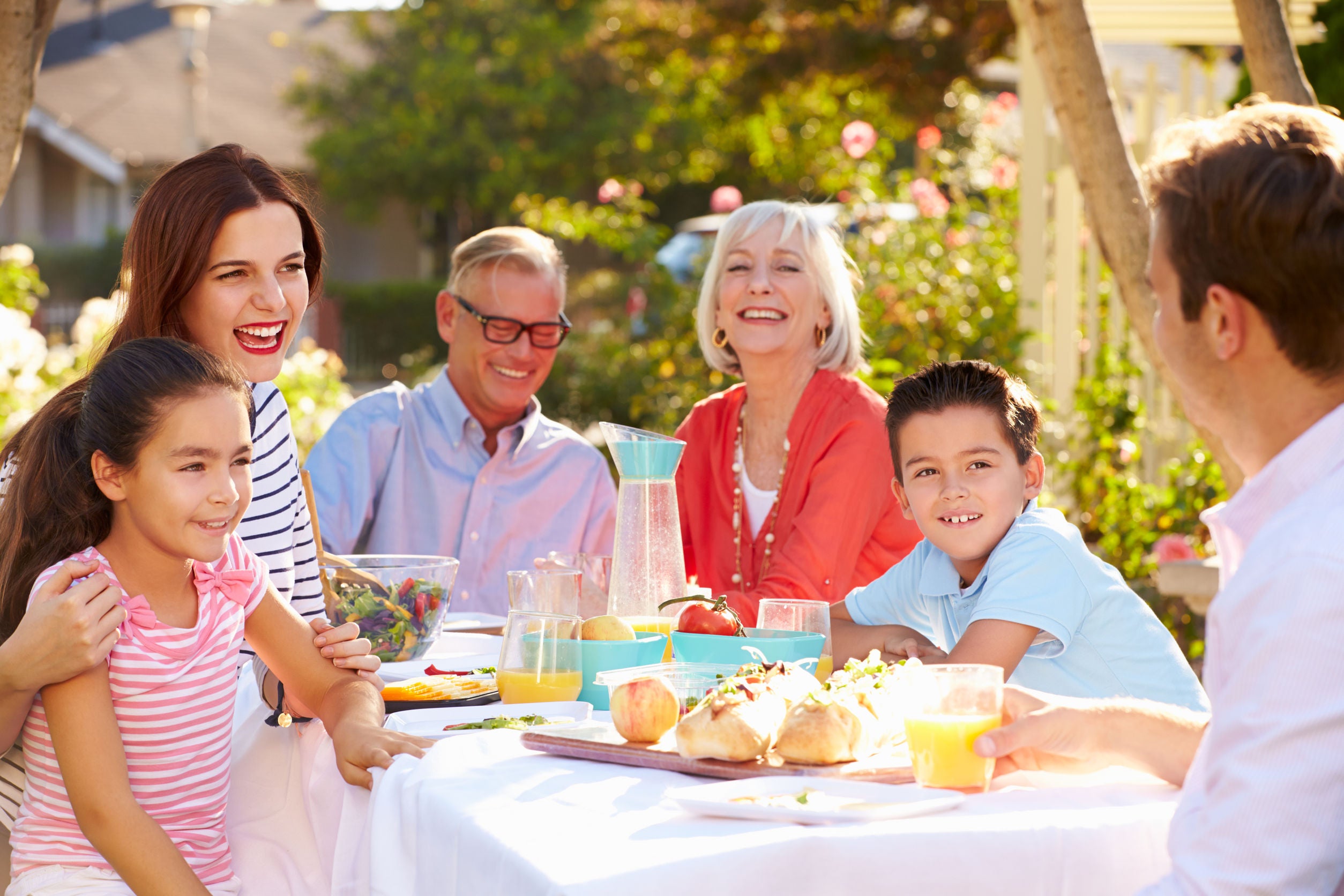 The Vital Role of Family Meals in Strengthening Bonds and Promoting Health